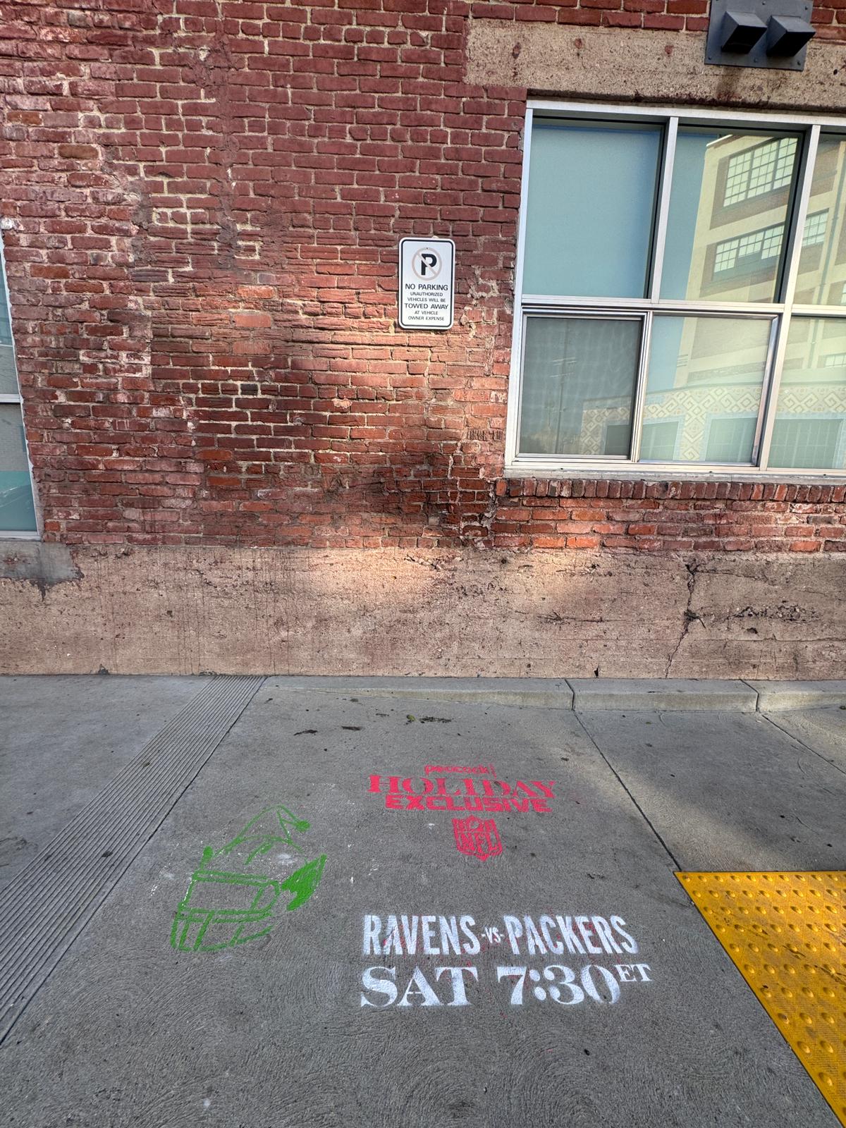 Stencil 25.1 Arts District Mateo St